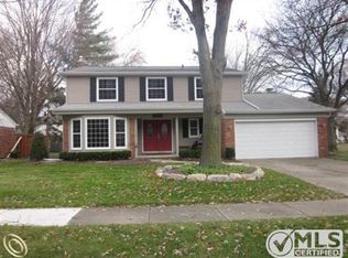 15338 Susanna Cir, Livonia, MI 48154
