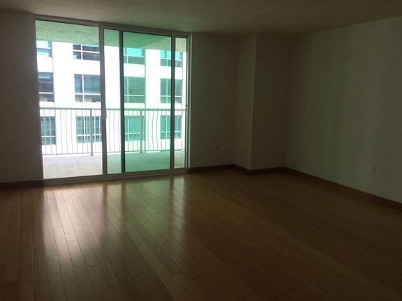 5th image of 1200 Brickell Bay Dr APT 2708