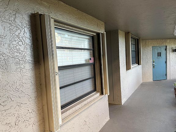3rd image of 1101 Colony Point Circle #108