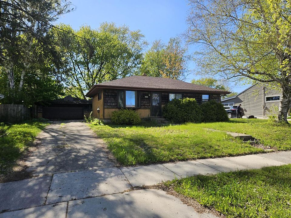 1st image of 745 10th AVENUE