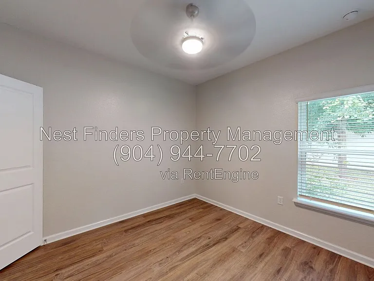 2704 Daylily Ln — Photo 21