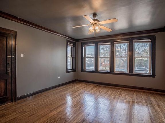 4th image of 3419 N Lowell Ave #1