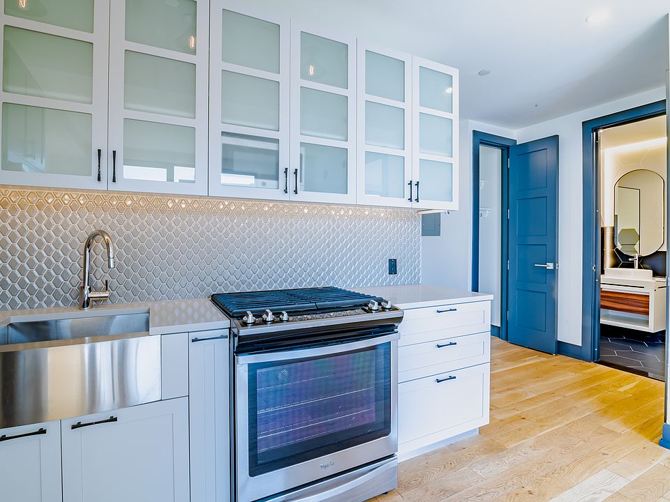 1st image of 10 Montieth St APT 449