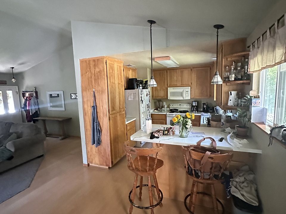 1st image of 779 Victorian Park Dr