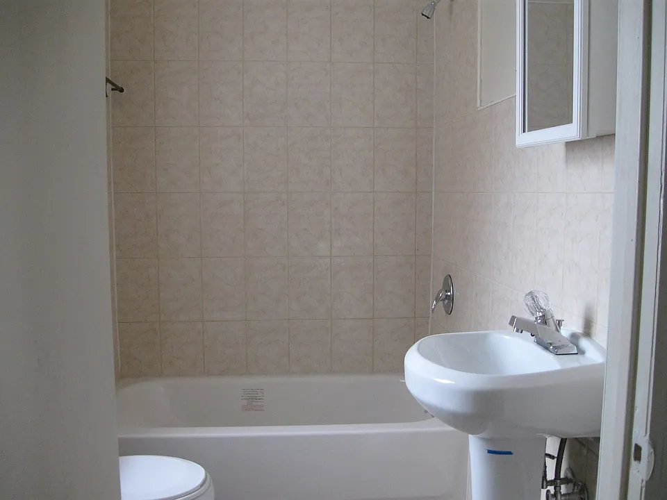 279 Goldsmith Ave #H3 — photo 3 of 4