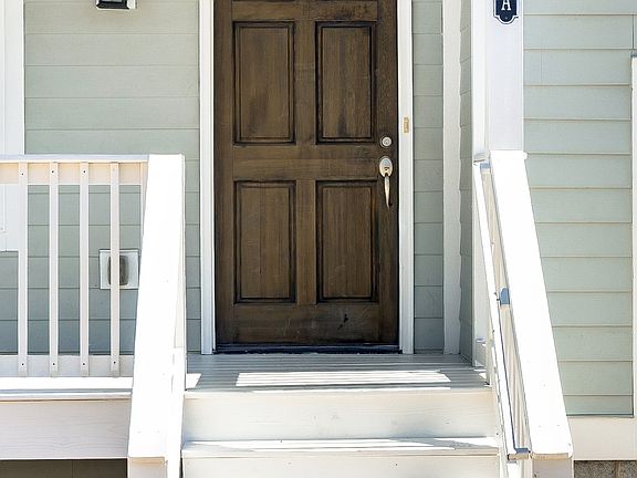5th image of 512A Eastboro Dr