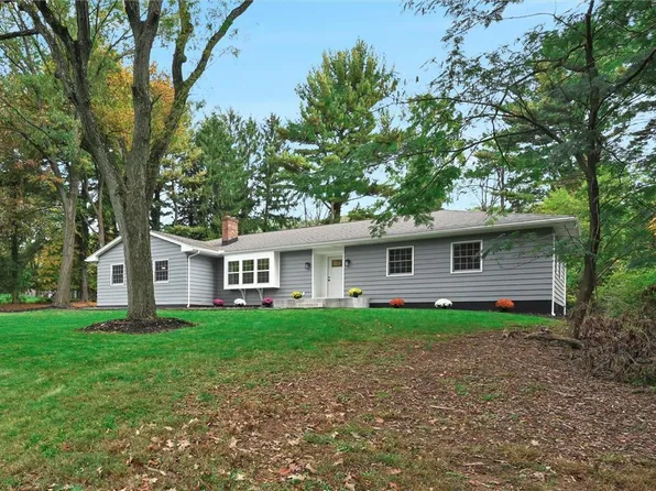 1545 E Raders Ln, Bethlehem, PA 18015