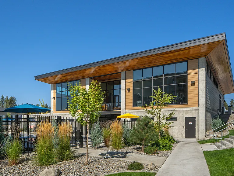 Rivers Edge Apartments — Photo 39