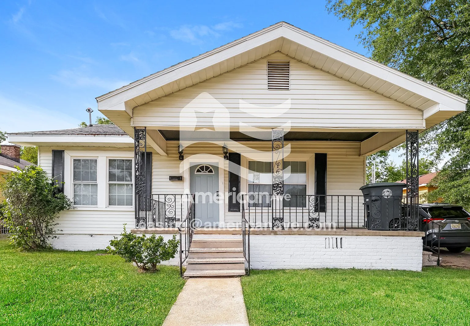3 bed, 1.0 bath, 1078 sqft, $1,005 — Photo 1