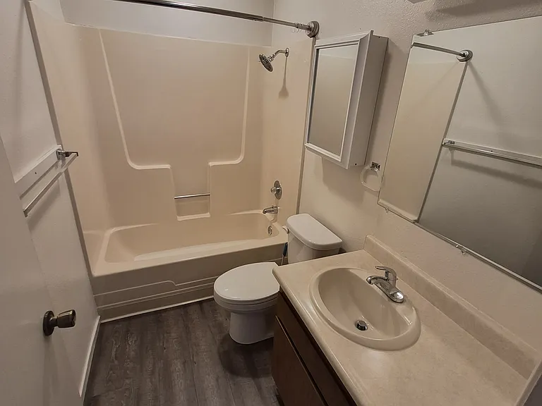 2510 Hartnell Ave #11 — Photo 3