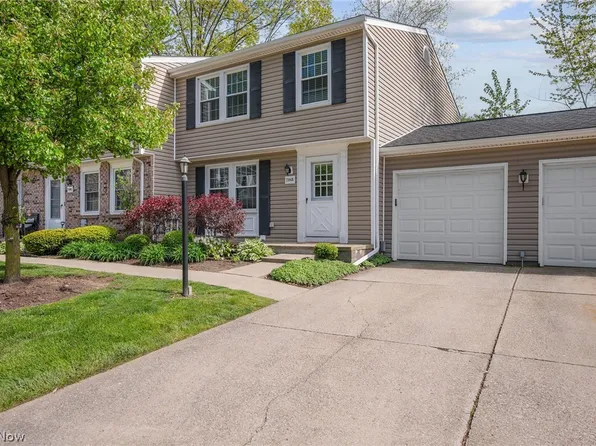 7396 S Chestnut Commons Dr, Mentor, OH 44060