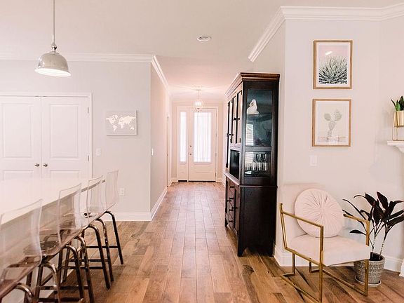 4th image of 4023 Soundpointe Dr