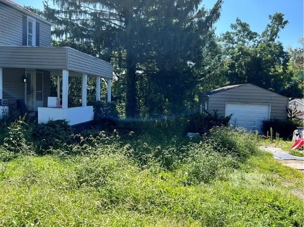 696 Spring Grove Ave, East Liverpool, OH 43920