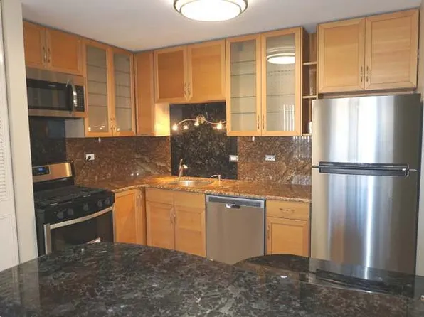 2300 Bayside Dr Unit 6, Palatine, IL 60074