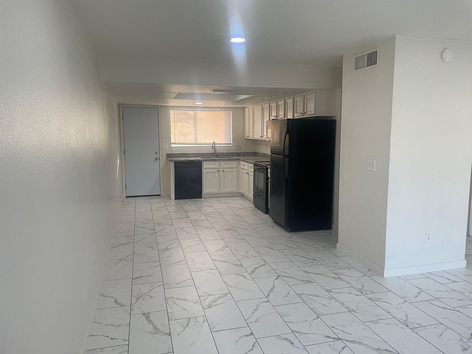 1st image of 8119 N 33rd Dr Unit 3