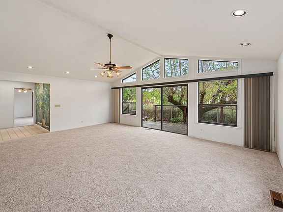 3rd image of 3279 Meadow Glen Drive