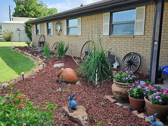 2nd image of 1802 Long Creek Ct