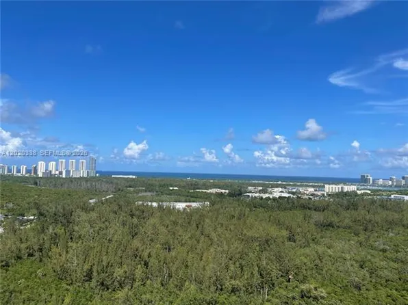 14951 Royal Oaks Ln APT 2606, North Miami, FL 33181