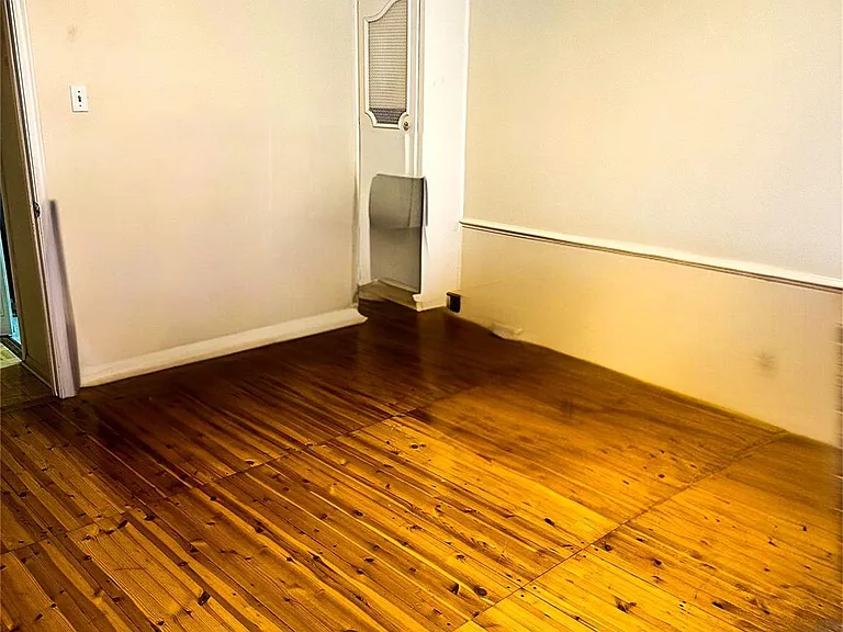 7600 Burgoyne Rd #240 — Photo 6