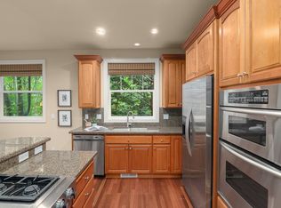 4750 Auburn Ln, Lake Oswego, OR 97035