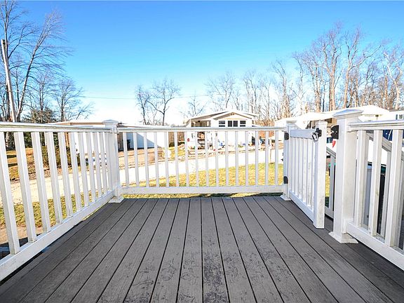 3rd image of 119 Valleyview Dr