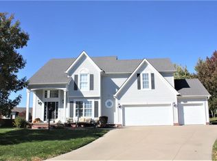 4611 Wilshire Dr S, Saint Joseph, MO 64506