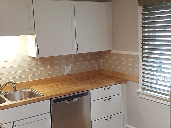 3rd image of 510 Fillmore St #1