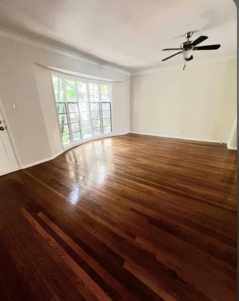 6542 Franklin Ave — Photo 1