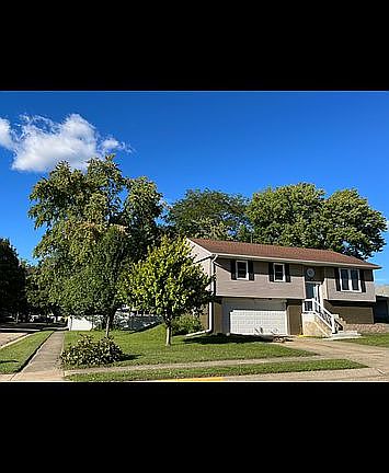 3rd image of 1138 E Main St