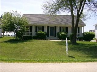 9709 Jean Dr, Hebron, IL 60034