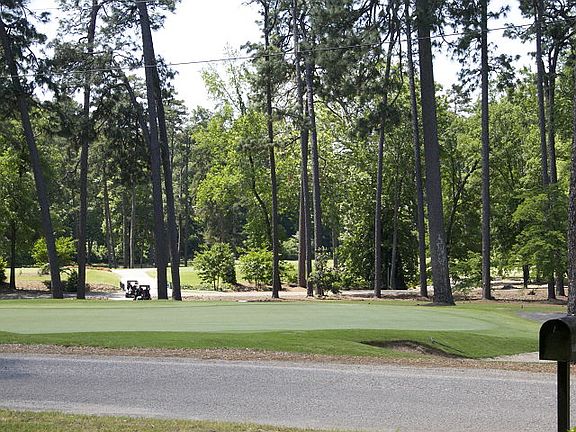 4th image of 948 Valley Green Dr SW