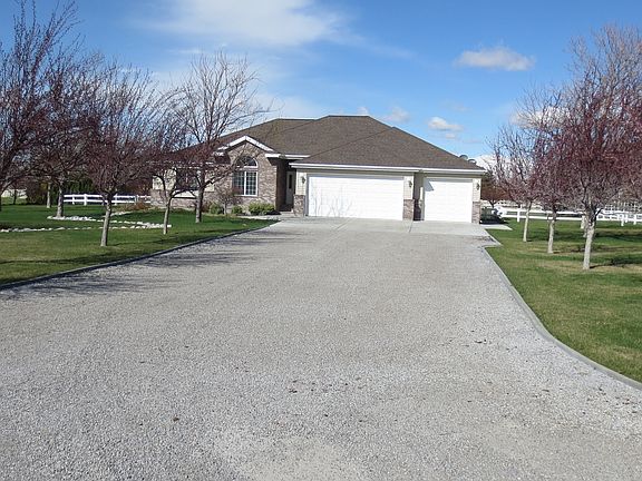 2nd image of 394 Mahard Dr