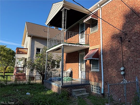4th image of 3532 W 98th St