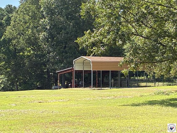3rd image of 1479 Vanderbilt Rd