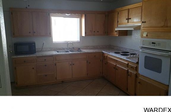 2nd image of 1465 Bryan Dr