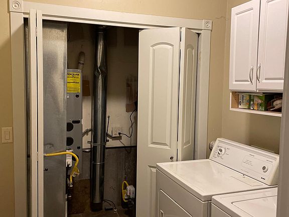 5th image of 39 Old Midland Dr