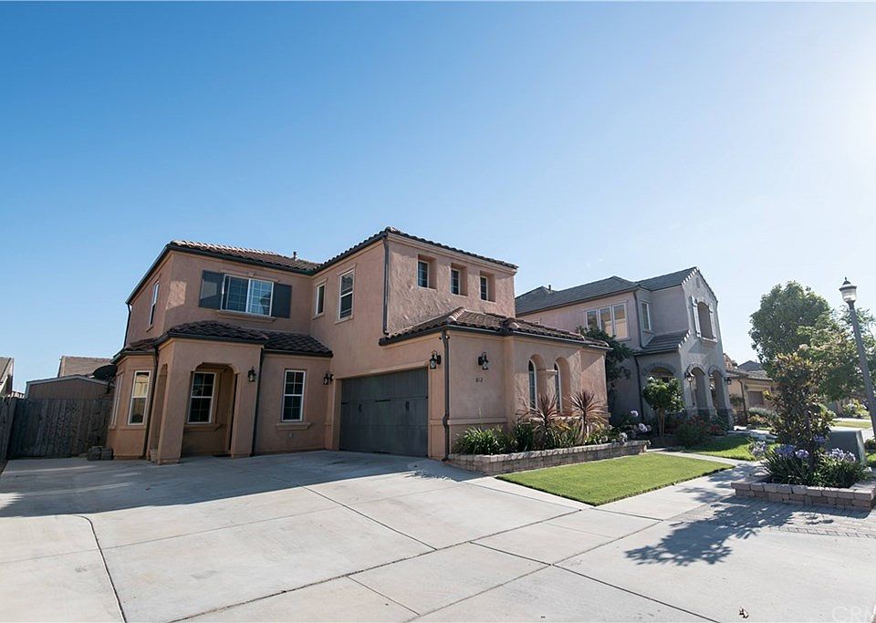 1st image of 812 W Della Dr