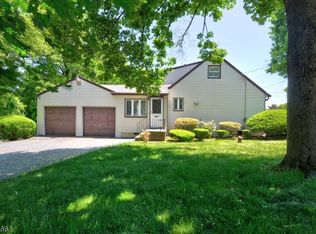 4 Merkel Dr, Bloomfield, NJ 07003