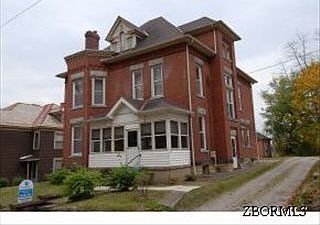 1st image of 556 Ball St