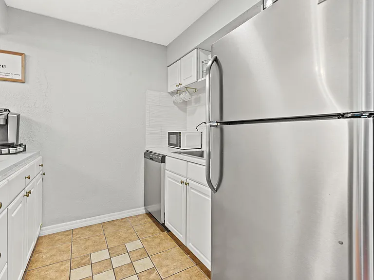 4215 Eastbay Dr #1805D — Photo 5