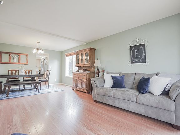 4th image of 1507 SE 186th Ct