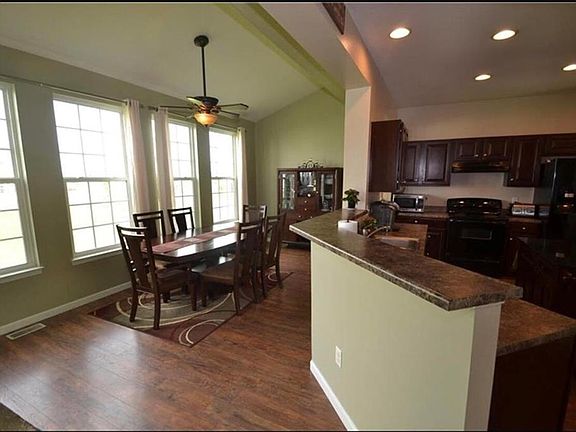4th image of 1796 Opal Dr