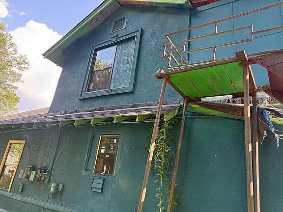 4th image of 1123 Rozelle St