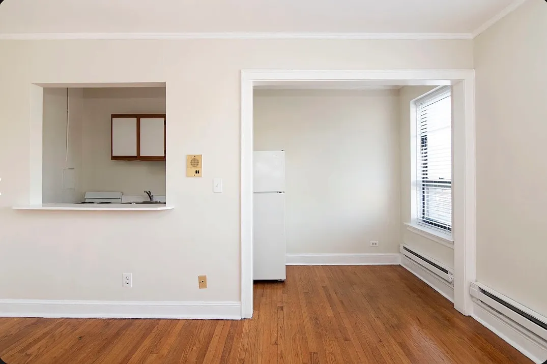 Studio, 420 sqft, $1,355 — Photo 4