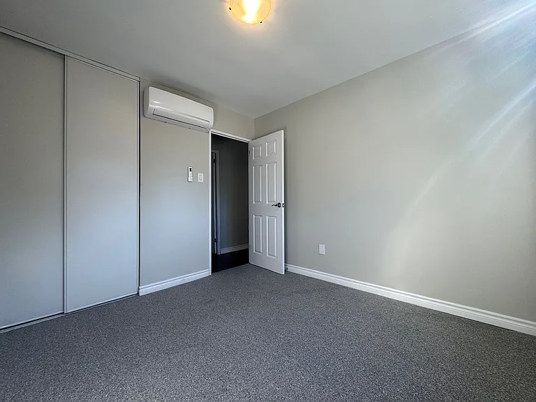 13 Lansdowne Ave N #207 — Photo 9