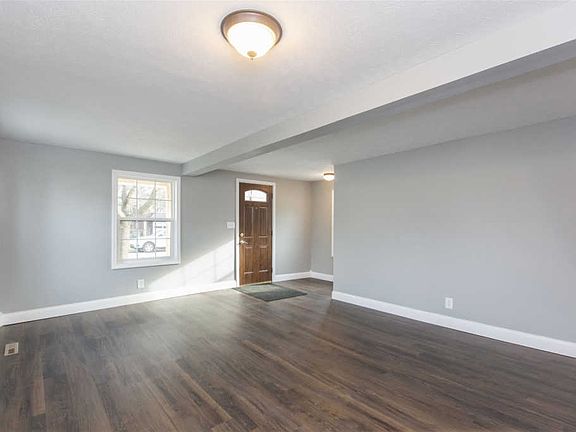 5th image of 311 N Vine St