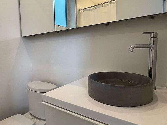 4th image of 2285 Harrison Ave #2283