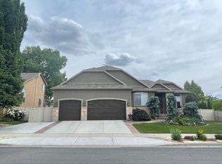 1012 E Black Forest Dr, Sandy, UT 84094