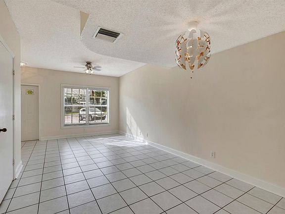 5th image of 8126 San Carlos Circle #8126