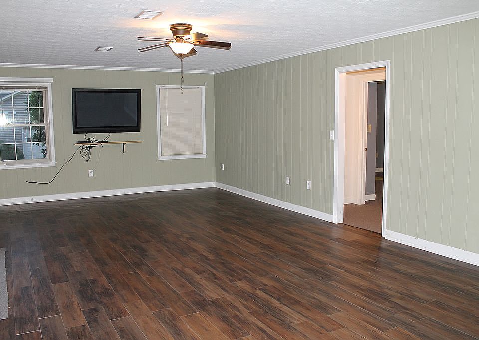 2nd image of 106 Sugar Creek Ln